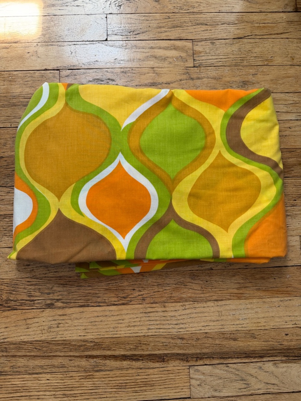 Vintage Retro Print Twin Sheet Set